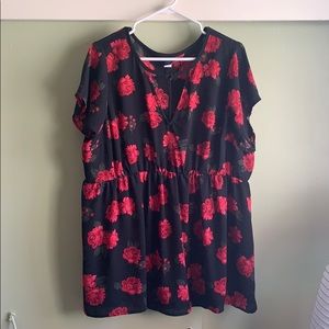 Torrid size 2 red roses on caged black top
